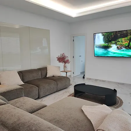 Pinares De San Anton - Sea, City, Mountain Views, Close To Beach, Bbq *
